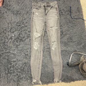 Gray American Eagle ripped jeans
